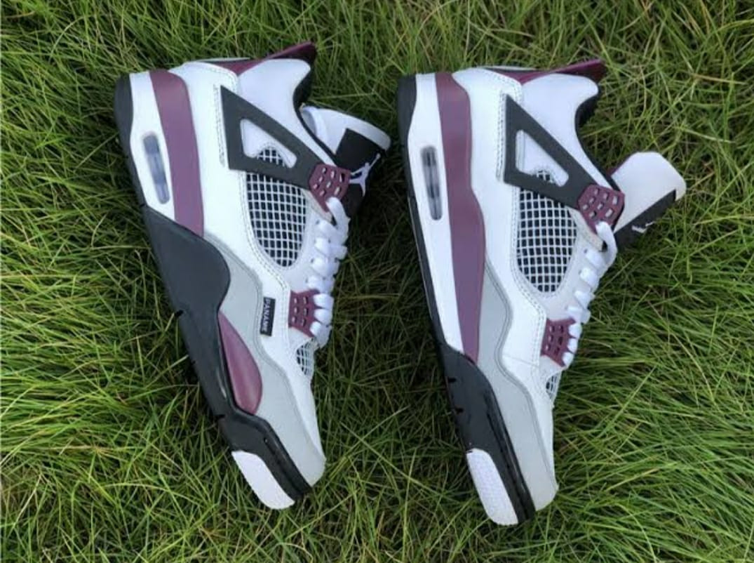 Jordan 4s