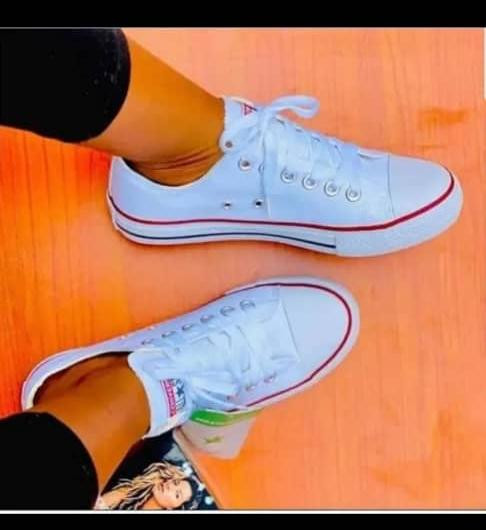 Converse Chuck Taylor All Star Low Top Sneaker