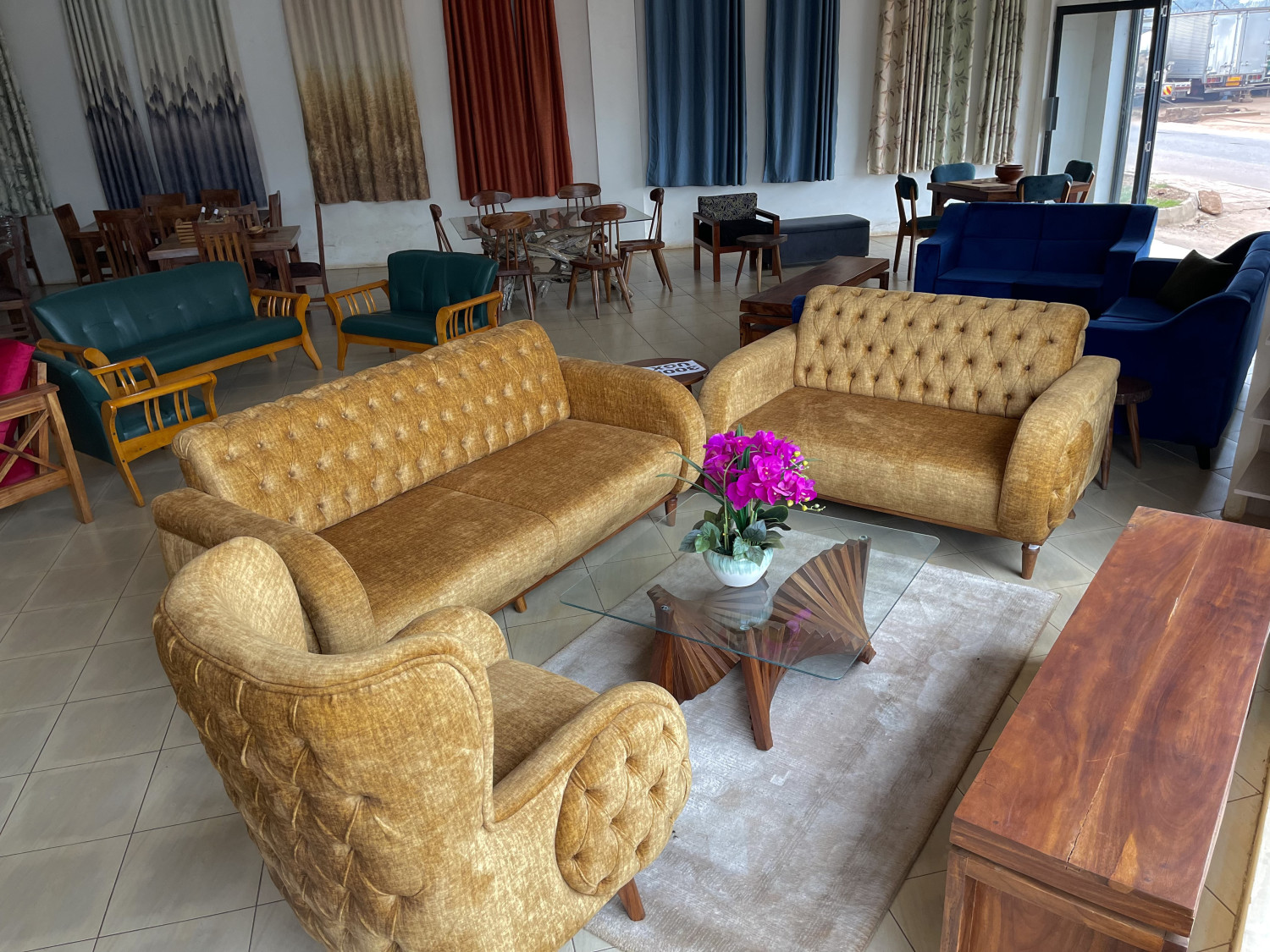 Drop-dead gorgeous Sofa Set furniture